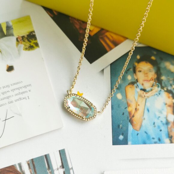 Kendra Scott Iridescent Necklace - Picture 2 of 4